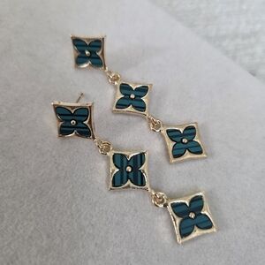 Gold with Green Clover Flower Drop Earrungs